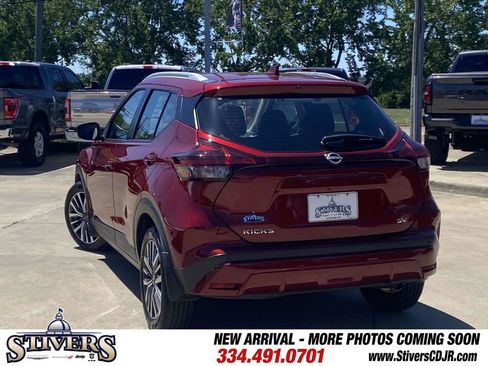 Used 2023 Nissan Kicks SV FWD image 6