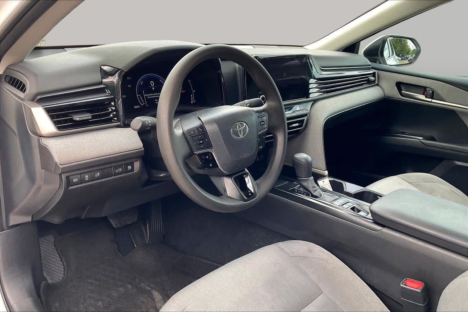 Used 2026 Toyota Camry LE w/ Convenience Package FWD image 17