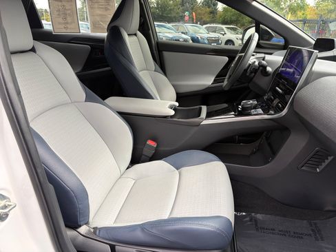 Used 2023 Subaru Solterra AWD image 29