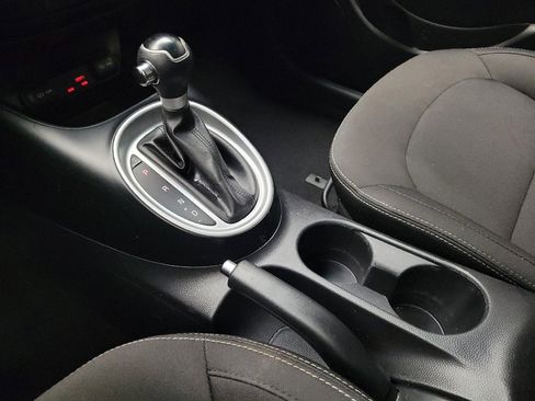 Used 2019 Kia Soul FWD image 26