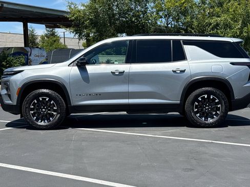 Used 2024 Chevrolet Traverse Z71 w/ Enhanced Driving Package AWD/4WD image 14