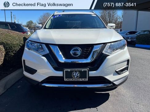 Used 2019 Nissan Rogue SV image 13