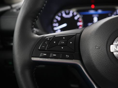 Used 2025 Nissan Sentra SV w/ All-Weather Package FWD image 22