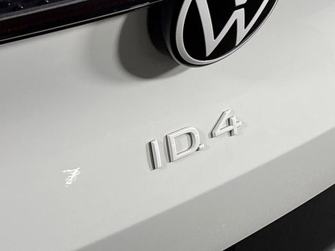Certified 2024 Volkswagen ID.4 2WD image 25