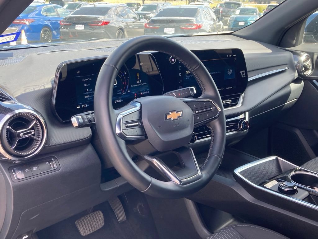 Used 2026 Chevrolet Equinox LT FWD image 7