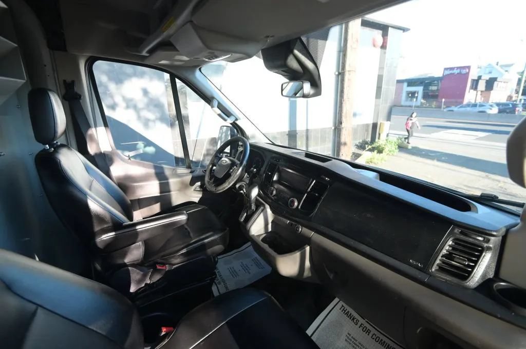 Used 2020 Ford Transit 350 Medium Roof RWD image 21