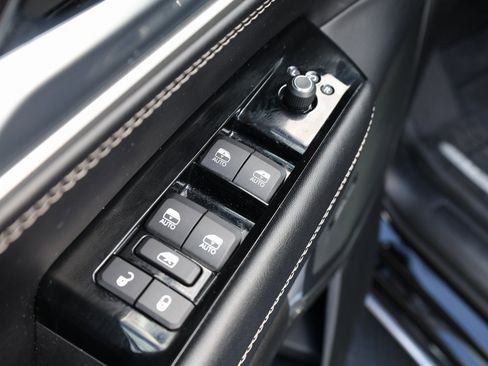 Used 2023 Jeep Wagoneer 4WD image 12