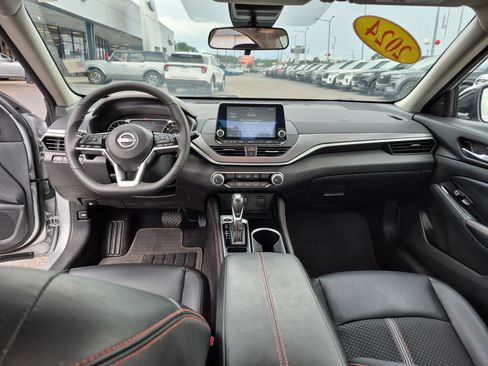 Used 2024 Nissan Altima 2.5 SR AWD/4WD image 19