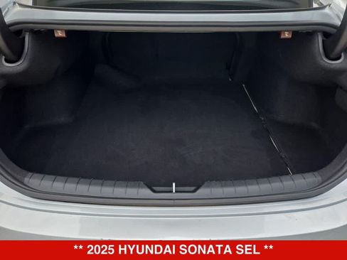 Used 2025 Hyundai Sonata SEL FWD image 31
