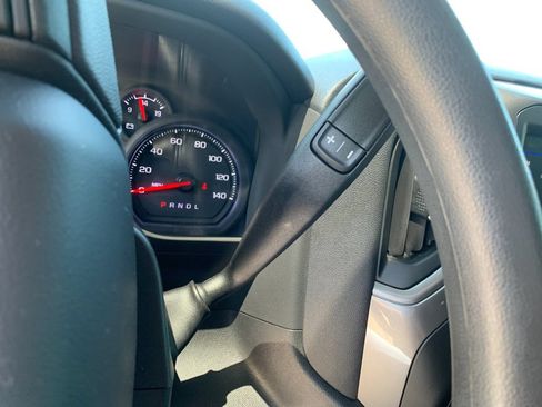 Used 2025 Chevrolet Silverado 1500 Custom Trail Boss AWD/4WD image 23