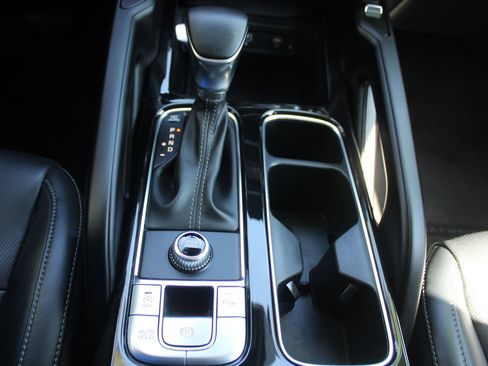 Certified 2024 Kia Telluride S image 34