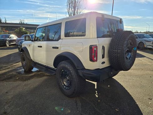 New 2025 Ford Bronco Badlands image 7