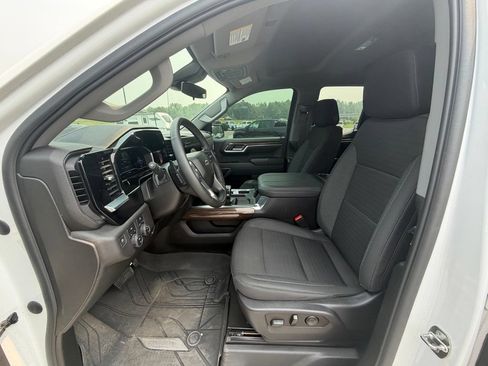 Used 2023 Chevrolet Silverado 1500 RST w/ Protection Package AWD/4WD image 3