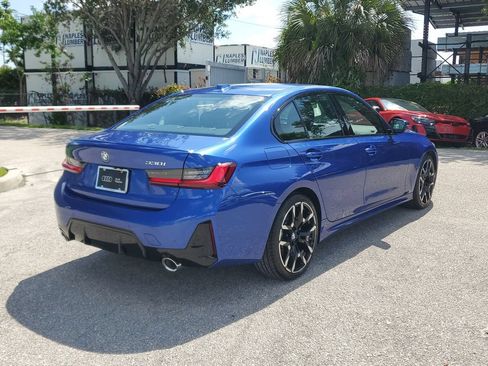 Used 2026 BMW 330i Sedan w/ M Sport Package RWD image 5