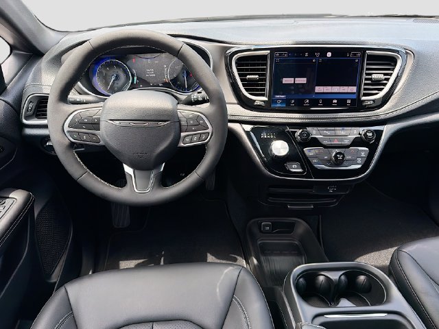 New 2027 Chrysler Pacifica Select FWD image 23