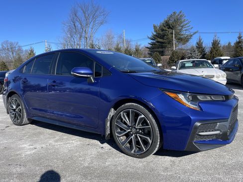 Used 2020 Toyota Corolla SE image 3