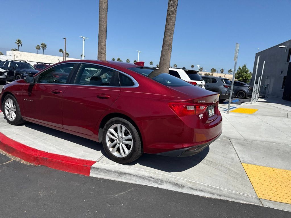 Used 2018 Chevrolet Malibu LT FWD image 11