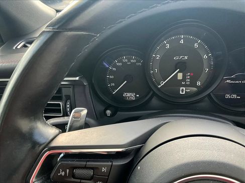 Used 2023 Porsche Macan GTS AWD/4WD image 13