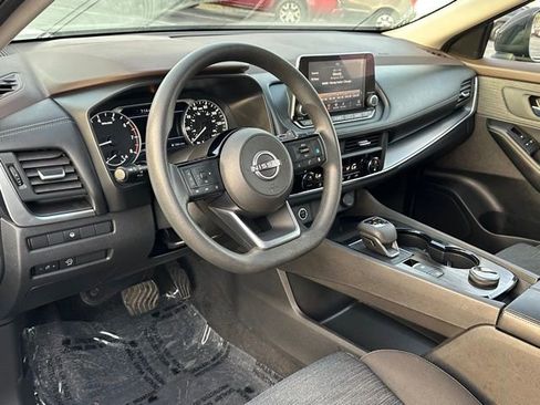 Used 2023 Nissan Rogue SV image 33