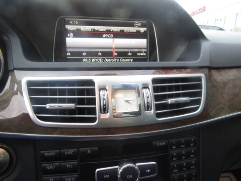 Used 2015 Mercedes-Benz E 350 4MATIC Sedan w/ Premium 1 Package image 15