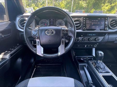 Used 2021 Toyota Tacoma TRD Off-Road AWD/4WD image 5