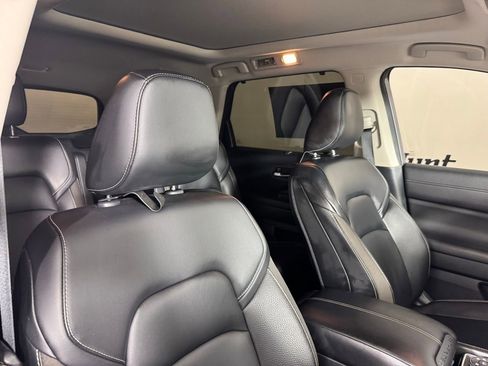 Used 2023 Nissan Pathfinder SL w/ SL Premium Package image 35