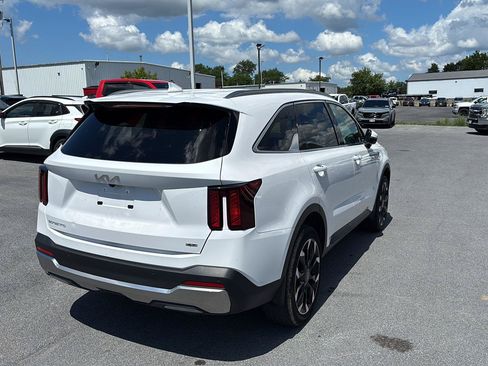 Used 2025 Kia Sorento X-Line EX AWD/4WD image 3