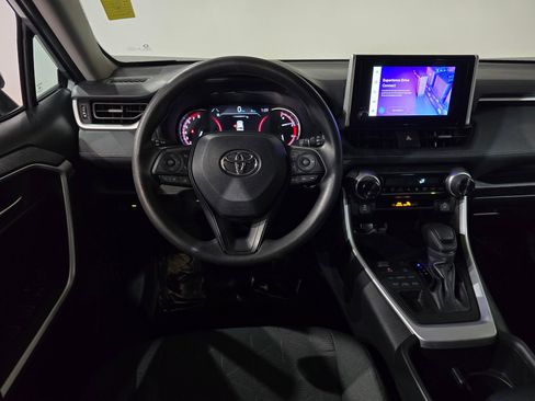 Used 2024 Toyota RAV4 XLE image 30