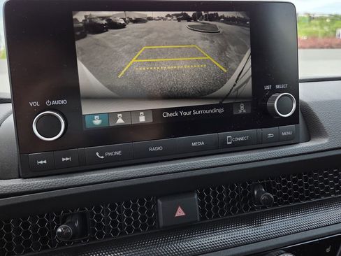 Used 2024 Honda CR-V EX image 11