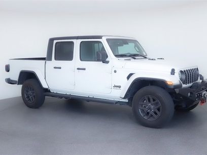 Used 2024 Jeep Gladiator Sport