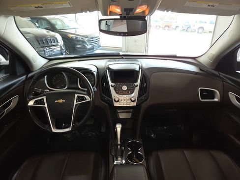 Used 2010 Chevrolet Equinox LT w/ Chrome Appearance Package FWD image 22