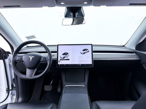 Used 2021 Tesla Model Y Long Range AWD/4WD image 35