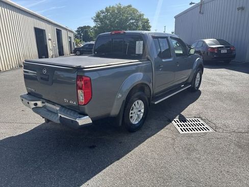 Used 2018 Nissan Frontier SV w/ Value Truck Package AWD/4WD image 5