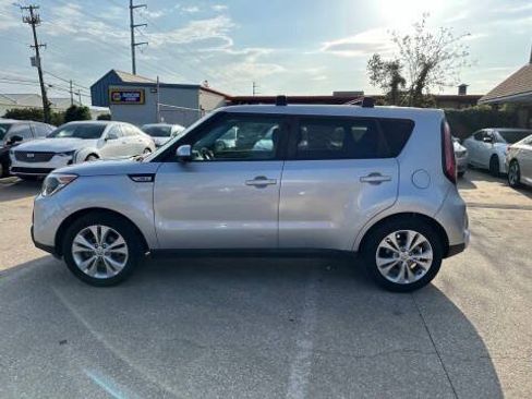 Used 2016 Kia Soul + FWD image 18