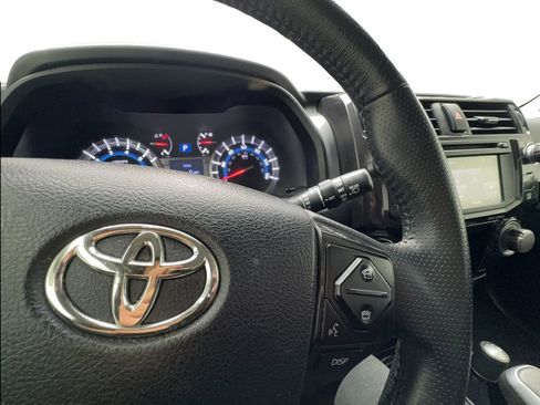 Used 2019 Toyota 4Runner TRD Off-Road AWD/4WD image 37