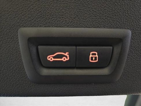 Used 2025 BMW X6 xDrive40i image 14