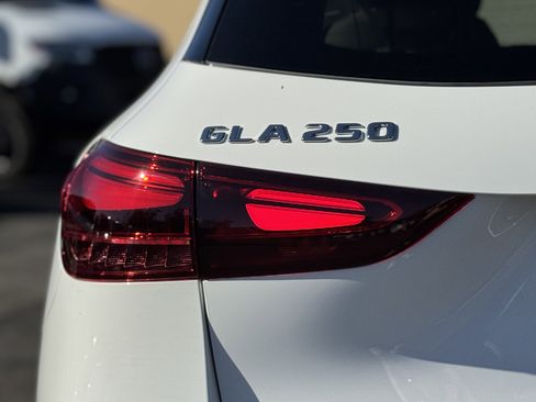 New 2026 Mercedes-Benz GLA 250 image 12