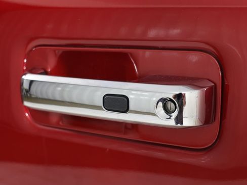 Used 2021 Ford F350 Platinum w/ Tremor Off-Road Package AWD/4WD image 23