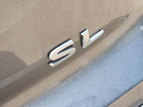Used 2023 Nissan Pathfinder SL w/ SL Premium Package FWD image 12
