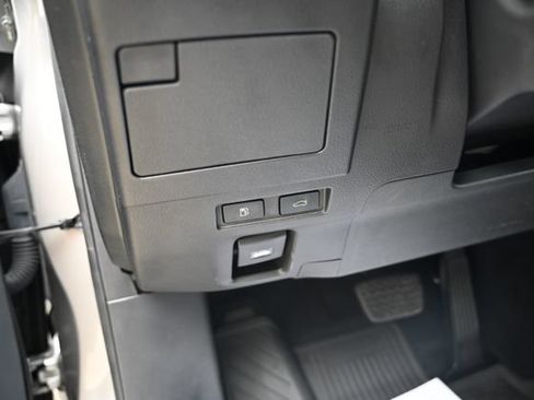Certified 2024 Toyota Grand Highlander AWD image 31
