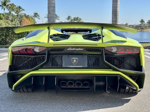 Used 2016 Lamborghini Aventador LP 750-4 Superveloce image 10