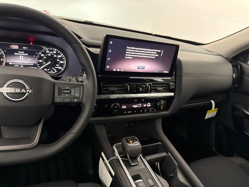 New 2026 Nissan Pathfinder SV image 19
