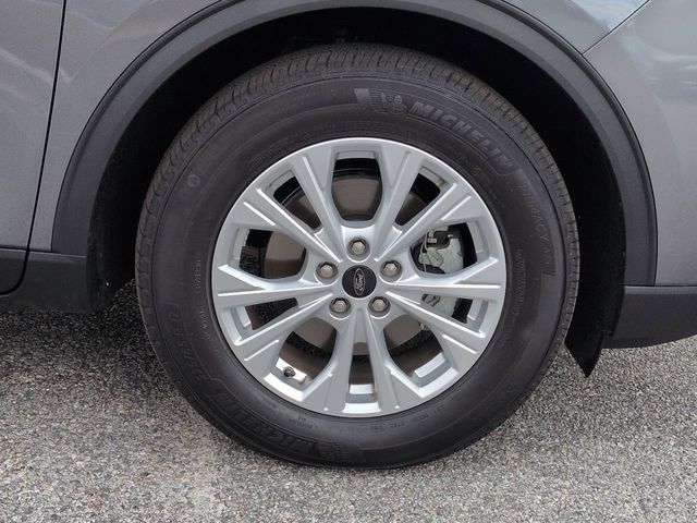 Used 2025 Ford Escape Active w/ Tech Pack #1 FWD image 11
