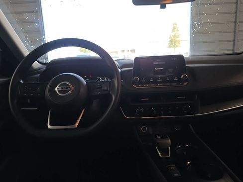 Used 2021 Nissan Rogue S image 17