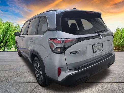 Used 2025 Subaru Forester Touring image 6