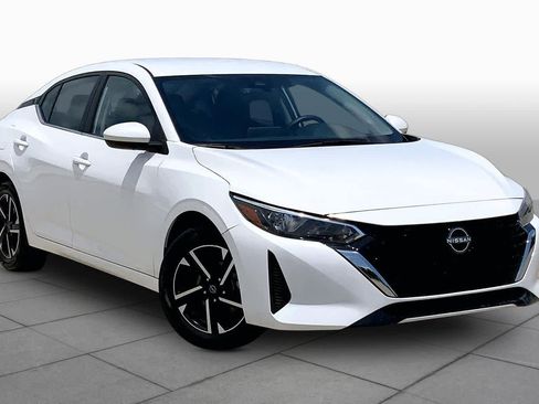 Used 2025 Nissan Sentra SV FWD image 3