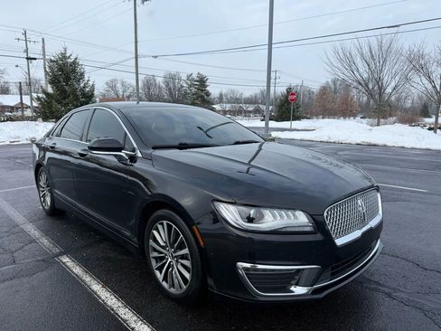 Used 2018 Lincoln MKZ Premiere image 4