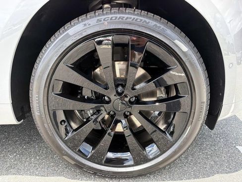 New 2026 Land Rover Range Rover Sport Dynamic SE AWD/4WD image 9