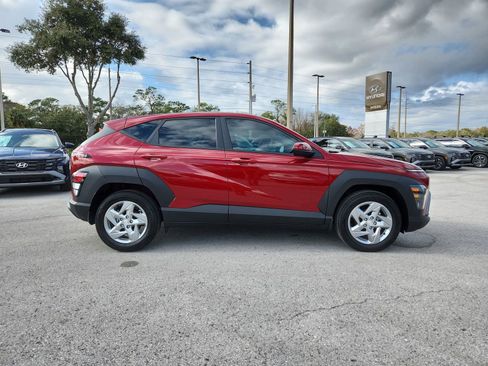 New 2026 Hyundai Kona SE image 2