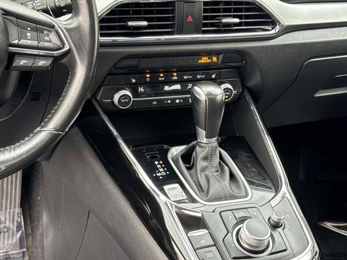 Used 2023 MAZDA CX-9 Touring image 4